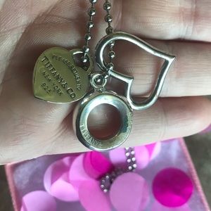 ➖Traded➖ Shelly for Gold Earrings